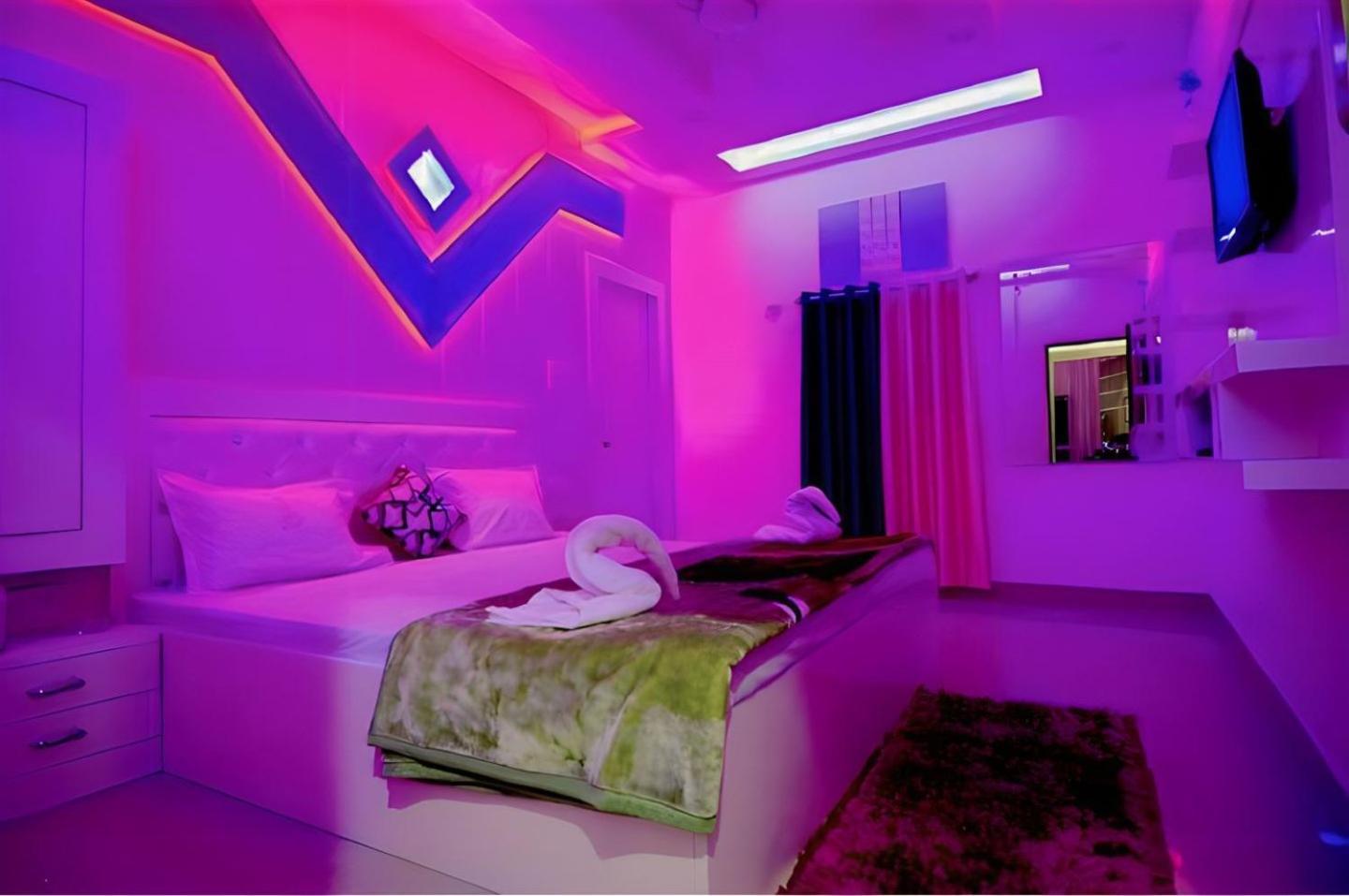 Taj Square A Luxurious Family Homestay Agra  Exterior photo
