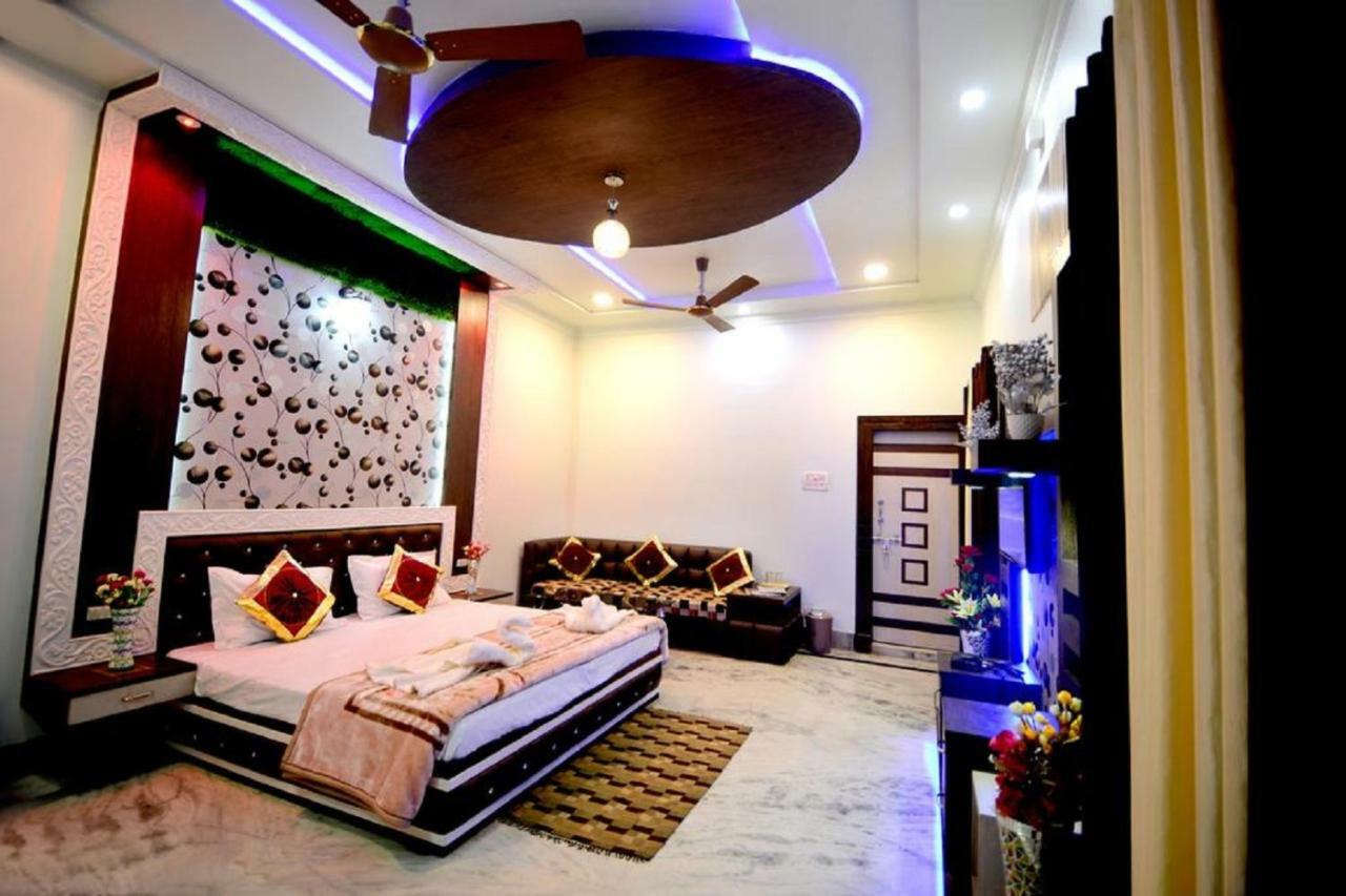 Taj Square A Luxurious Family Homestay Agra  Exterior photo